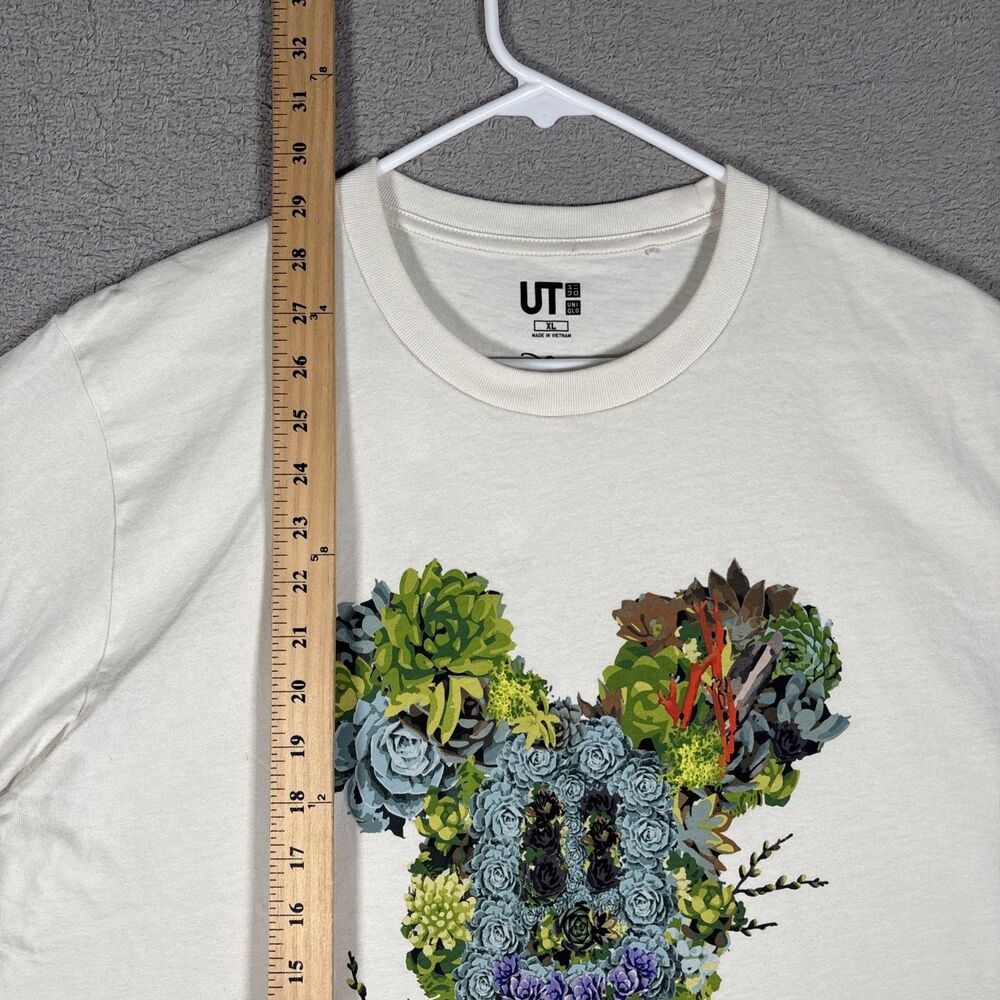 Uniqlo X Disney Off White XL T Shirt Flower Mickey Mouse Garden Magic For All - Picture 8 of 11